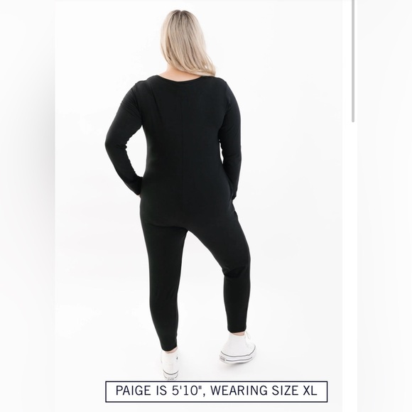 Smash & Tess Friday long sleeve black romper NWT Size L - Picture 3 of 5